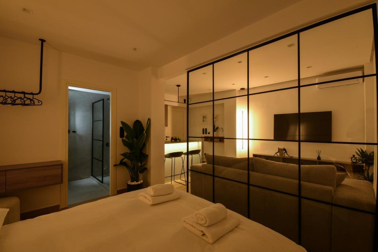 Luxury Downtown C1 Apartment *